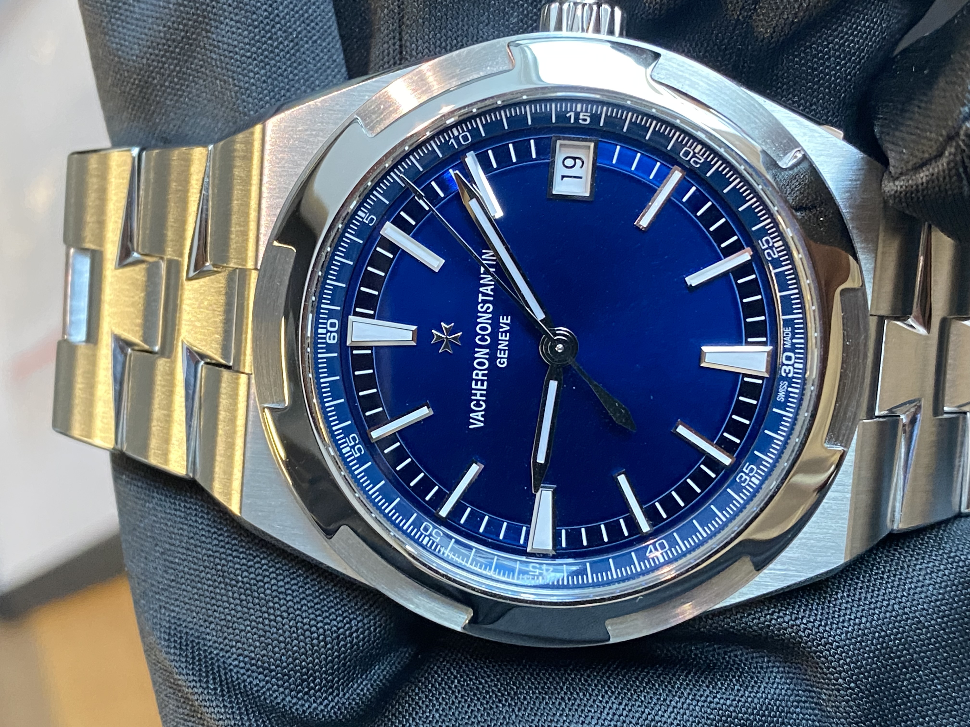 Vacheron-Constantin OVERSEAS