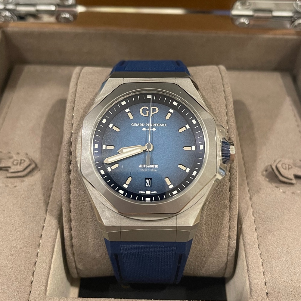 GIRARD PERREGAUX LAUREATO